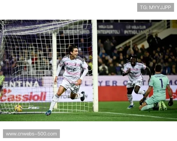 尤文图斯对阵帕福斯，坎比亚索助攻麦肯尼打破僵局